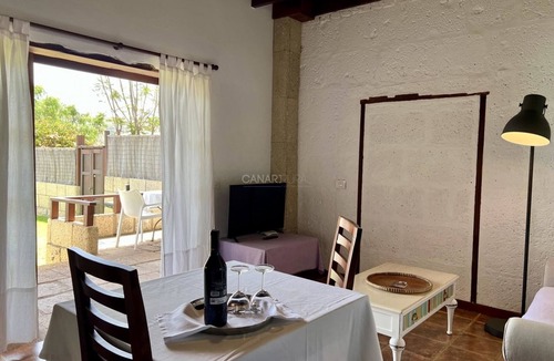 Arico el Nuevo Cottage | Charming La Jara House with Private Pool and Stunning Mountain Views i