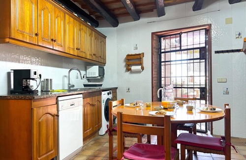 Calafell Apartment | Charming Masia with Garden, BBQ, Fireplace, Games and Parking