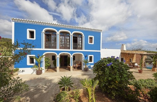 Sant Joan de Labritja Villa | Charming renovated Villa in extensive finca with more than 90000 m2 land.