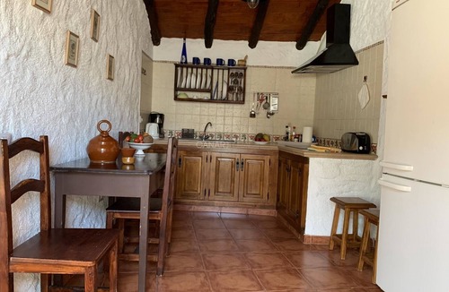 Las Vegas Cottage | Charming Rural House Las Perez in Tenerife South: Scenic Accommodation