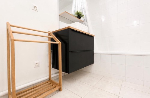 Quartier Administrations Apartment | Charming two-room apartment with central AC near Nîmes train station