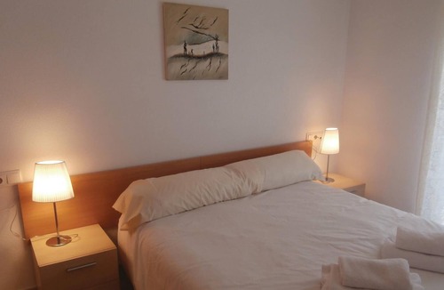 Jeronimo y Avileses y Balsicas de Arriba Apartment | Charming vacation apartment with open, sunny terrace with pergola.