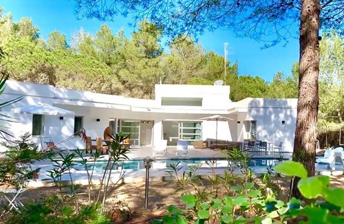 Santa Gertrudis Villa | Charming Villa in the Nature of Santa Gertrudis