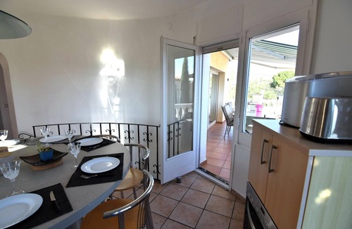 El Mas Fumats House | Charming Villa for Rent in Roses, Costa Brava: Private Pool, Ideal for Families and Large Groups.