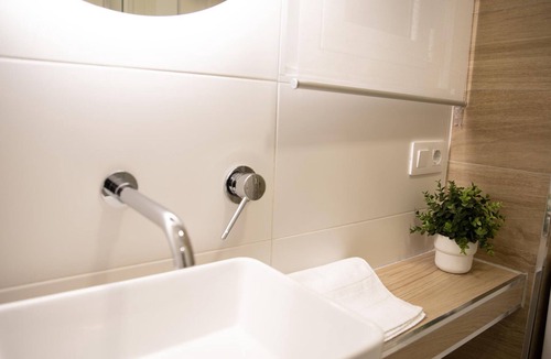 Logrono Apartment | Chic Apartment in Central Logroño