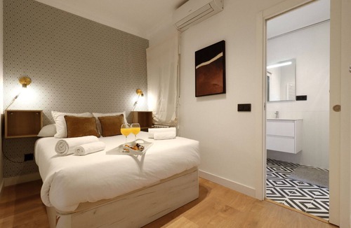 Puerta del Angel Apartment | Chic City Apartment in Madrid