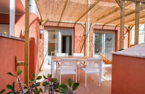 Roses Town Center Apartment | Citadel Holiday Apartment "Oliva" Roses, Beach 200m, centre 300m, Pr Parking Big sun Terrace