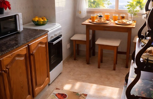 Santa Cruz de la Palma Apartment | City Home La Palma & WiFi – Central Room with Balcony