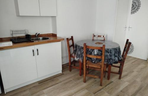 Irancy Apartment | Cizen
