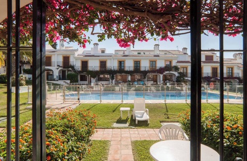 Calahonda Ski Chalet | Classic 2 Bed Andalusian Townhouse 500m From Beach