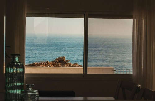 Calafat Apartment | Cliffside Bungalow, Close to Beach, for 4 Guests