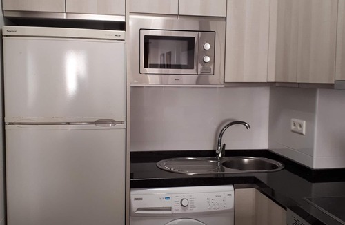 La Cala de Mijas House | Closed to the beach and center town cozy apartment UKTV