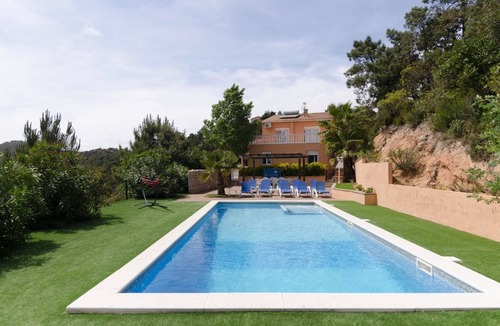 Lloret de Mar Villa | Club Villamar - Large and spacious villa for 17 persons