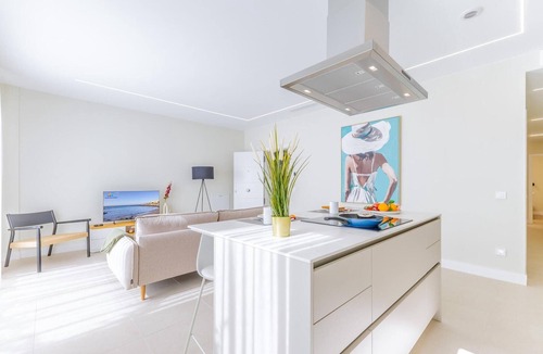 Playa de Arinaga Apartment | Coastal Arinaga Apartment with Solarium