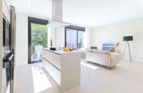 Playa de Arinaga Apartment | Coastal Arinaga Apartment with Solarium