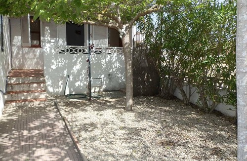 Riumar House | Coastal Home: Free Wi-Fi, Optional AC, Pet-Friendly, Close to Dog Beach