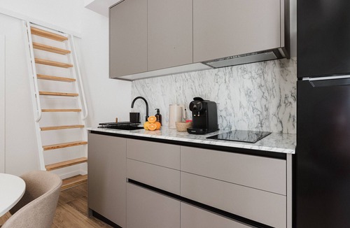 Soternes Apartment | Comfort, design and a terrace facing the Turia Gardens in Valencia