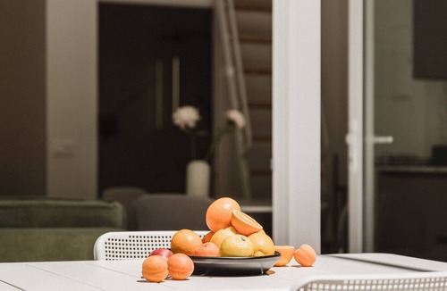 Soternes Apartment | Comfort, design and a terrace facing the Turia Gardens in Valencia