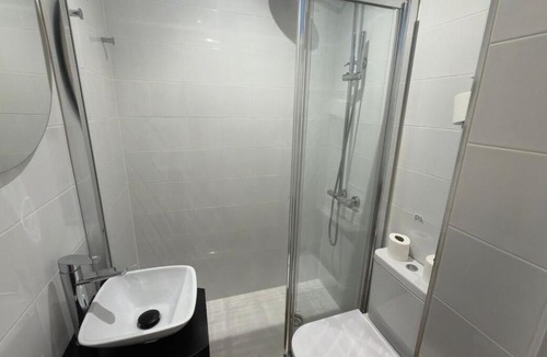 Chamberi Apartment | Comfort in the financial heart of Madrid - María Panes