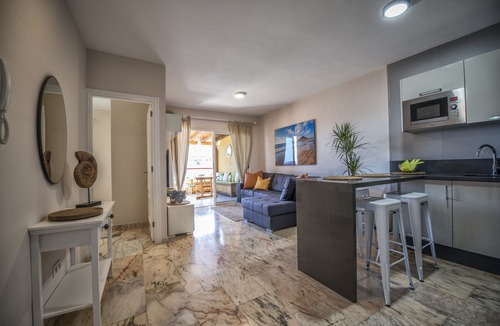 Tabaiba Apartment | COMFORTABLE APARTMENT WITH FIRST LINE TERRACE AND SEA VIEWS