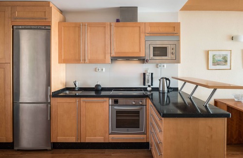 Fuengirola Apartment | Comfortable, contemporary and tranquil flat with sea views in the centre of town