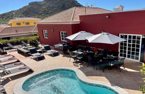 Buzanada Villa | Comfortable Villa 10 minutes from main resorts.