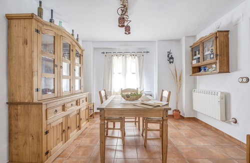 Carcabuey House | Comfy Holiday Home in Carcabuey with Patio