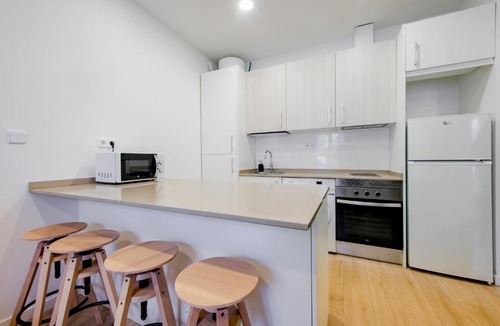 Imperial Apartment | Comodidad con parking para 4, vive La Latina