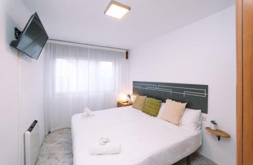 Arzua Apartment | Confort en Arzúa Centro, Apt 1 by CABANA Rentals