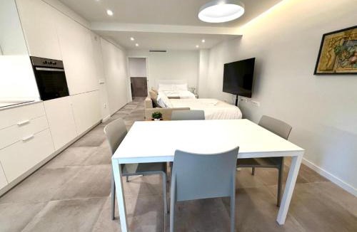 Benicalap Apartment | Convenient Valencia Studio Near Nou Mestalla & Metro