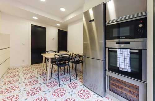 Old Town Apartment | Cort Reial Palau Penthouse - Apartment in Girona | Bravissimo