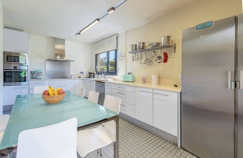 Mont-Ras Villa | Costa Brava Relax: Gran Jardín y Piscina Privada