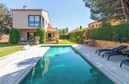 Mont-Ras Villa | Costa Brava Relax: Gran Jardín y Piscina Privada