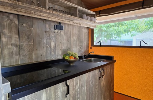 Canet de Mar Ski Chalet | Costa dorada: Aura