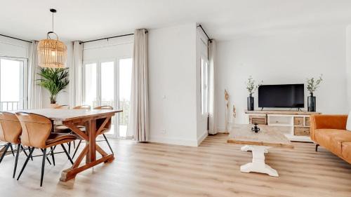 Lloret de Mar Villa | Costacabana - Villa Tropicana