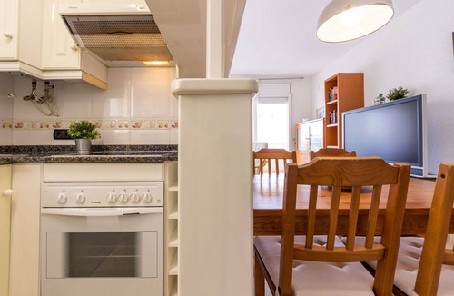 Cubelles Apartment | Cosy apartment for 4 guests with pool, A/C, WIFI, TV and balcony