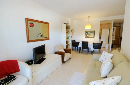 Alcanar Apartment | Cosy apartment for 4 guests with pool, WIFI, TV and balcony