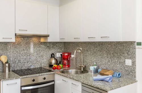 Sant Antoni de Calonge Apartment | Cosy apartment for 4 people with WIFI, A/C, TV and balcony