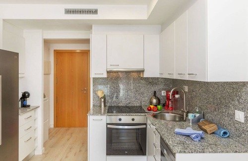 Sant Antoni de Calonge Apartment | Cosy apartment for 4 people with WIFI, A/C, TV and balcony