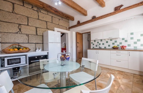 Alcala House | Cosy Holiday Home "Casa Tajinaste" in Alcalá with Terrace, Sea Access and Garden