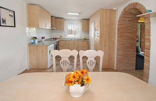 Comares Villa | Cosy Poolside Escape for four - Salt-filtered pool. Breathtaking views.