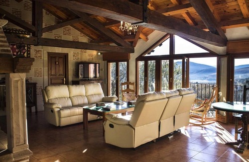 El Rasillo de Cameros Cottage | Cottage, 20 people, garden, barbecue, pets allowed