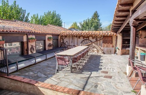 Santiago Millas Cottage | Cottage (full rental) Centro La Somoza for + 17 people