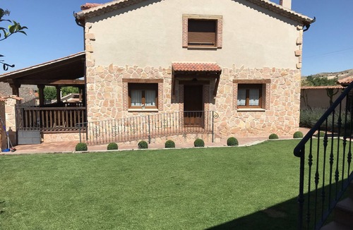 Carrascal del Rio Cottage | Cottage Hoces del Duratón - La Ermita! with garden and barbecue (10/12 people)