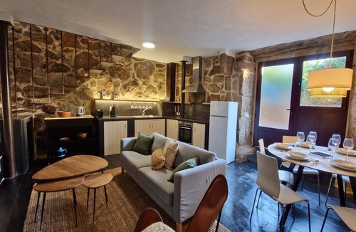 Muinos Villa | Cottage in Ourense near town