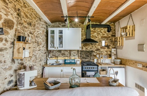 Susqueda Cottage | Cottage 'La Calma' with Mountain View, Wi-Fi and Air Conditioning