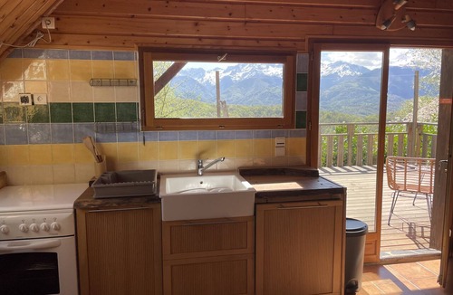 Aleu Cottage | Cottage-Wet room-Cottage-Mountain view