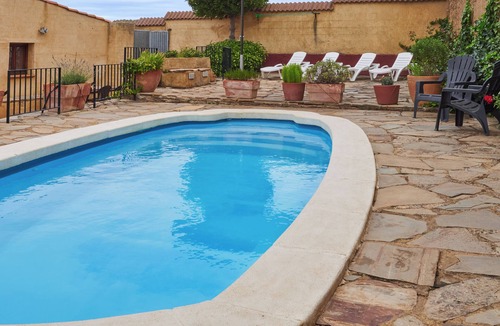 Villaveza del Agua House | Country House 'Casa Vega Del Esla' with Private Pool, Wi-Fi and Air Conditioning