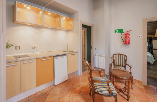 Mambrilla de Castrejon House | Country House 'La Mambla De La Ribera' with Mountain View, Private Garden and Wi-Fi