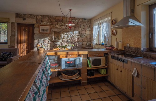 Santa Maria de Redondo House | Country House 'El Casuco' with Mountain View, Private Terrace and Private Garden